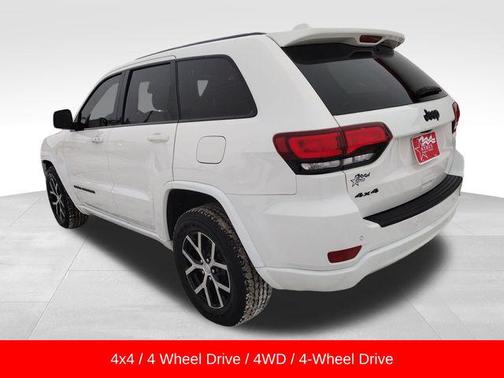2021 Jeep Grand Cherokee Laredo