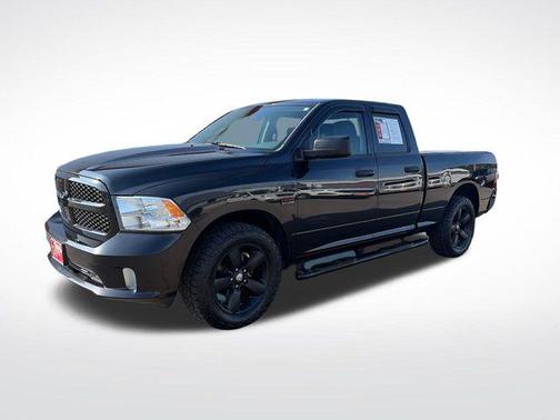Brilliant Black Crystal Pearlcoat 2015 RAM 1500 Tradesman/Express