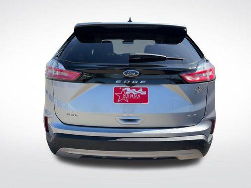ICONIC SILVER 2022 Ford Edge SEL