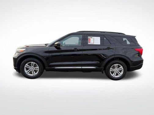 AGATE BLACK METALLIC 2023 Ford Explorer XLT