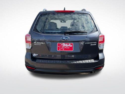 Dark Gray Metallic 2017 Subaru Forester 2.5i
