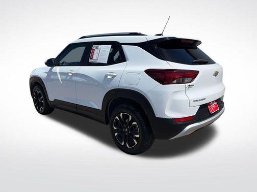 Summit White 2022 Chevrolet Trailblazer LT