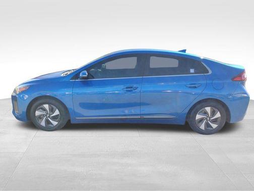 2017 Hyundai IONIQ Hybrid SEL