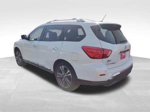 2018 Nissan Pathfinder Platinum