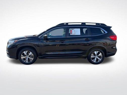 Crystal Black Silica 2022 Subaru Ascent Premium 7-Passenger