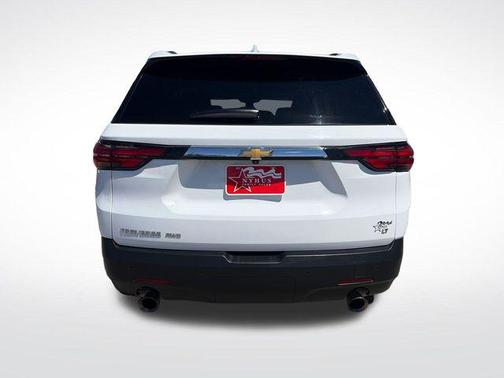 Summit White 2022 Chevrolet Traverse LT Cloth
