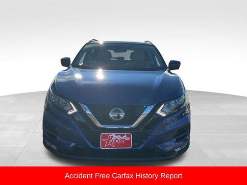 2022 Nissan Rogue Sport SV