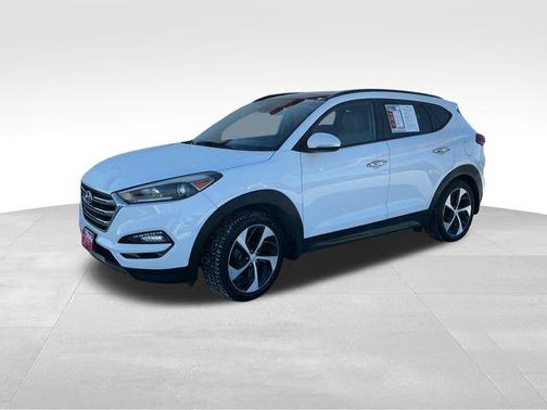 Winter White 2016 Hyundai TUCSON Limited
