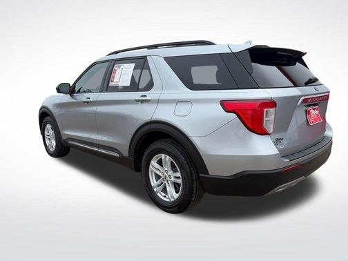 ICONIC SILVER METALLIC 2020 Ford Explorer XLT