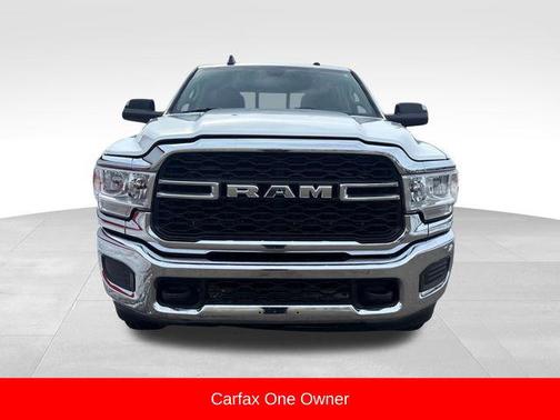2020 RAM 2500 Tradesman Crew Cab 4x4 6'4' Box