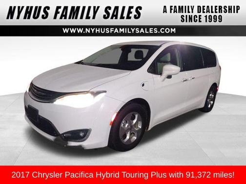 2017 Chrysler Pacifica Hybrid Touring Plus