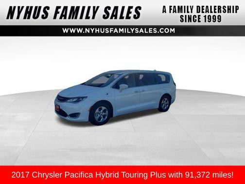 2017 Chrysler Pacifica Hybrid Touring Plus