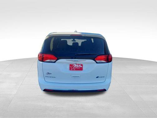 2017 Chrysler Pacifica Hybrid Touring Plus