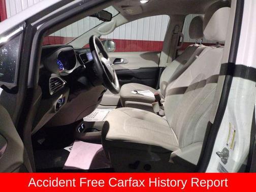 2017 Chrysler Pacifica Hybrid Touring Plus