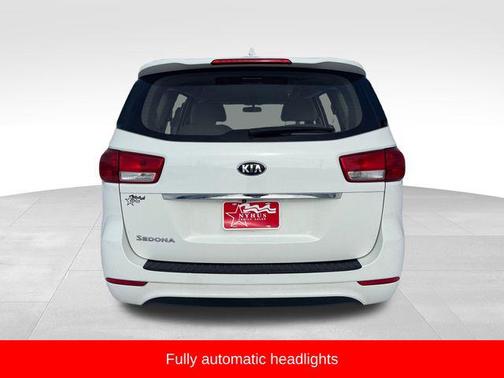 2016 Kia Sedona L