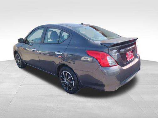 2015 Nissan Versa 1.6 SV
