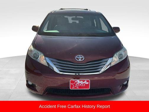 2016 Toyota Sienna XLE