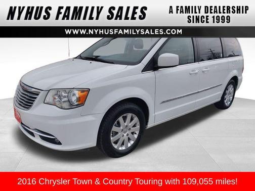 2016 Chrysler Town & Country Touring