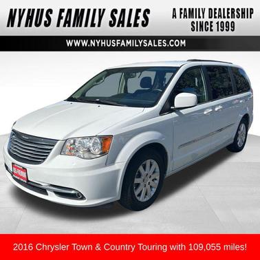 2016 Chrysler Town & Country Touring
