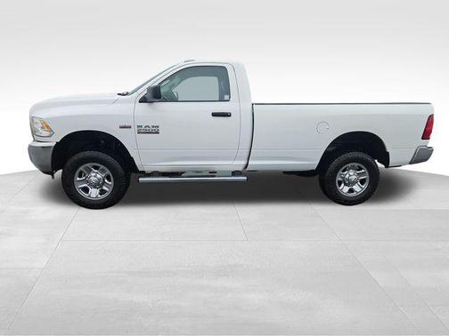 2017 RAM 2500 Tradesman Regular Cab 4x4 8' Box
