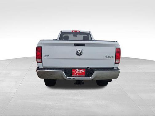 2017 RAM 2500 Tradesman Regular Cab 4x4 8' Box