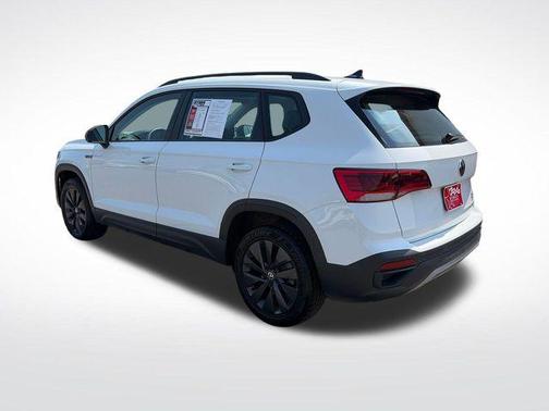 Pure White 2022 Volkswagen Taos 1.5T S