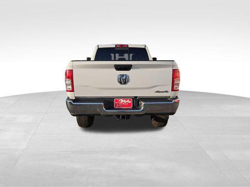 2020 RAM 2500 Tradesman Crew Cab 4X4 6'4' Box