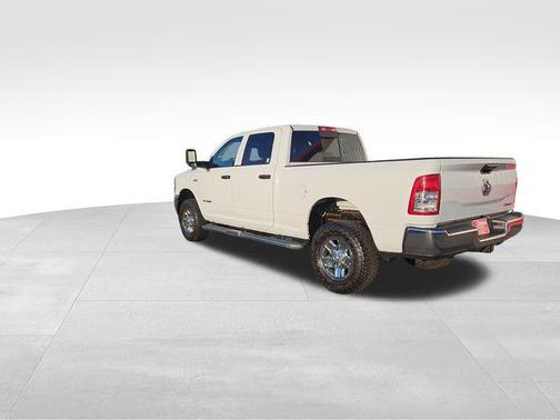 2020 RAM 2500 Tradesman Crew Cab 4X4 6'4' Box