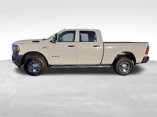 2020 RAM 2500 Tradesman Crew Cab 4X4 6'4' Box