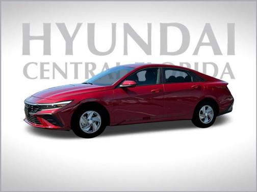 2025 Hyundai ELANTRA SE