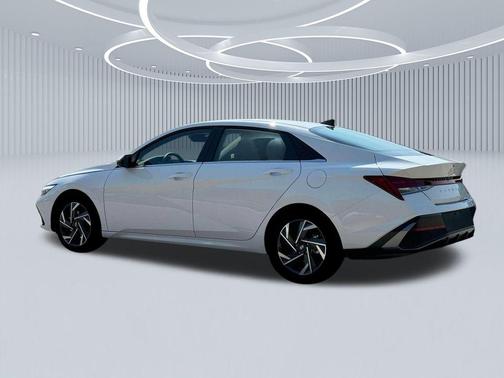 2025 Hyundai ELANTRA HEV Limited