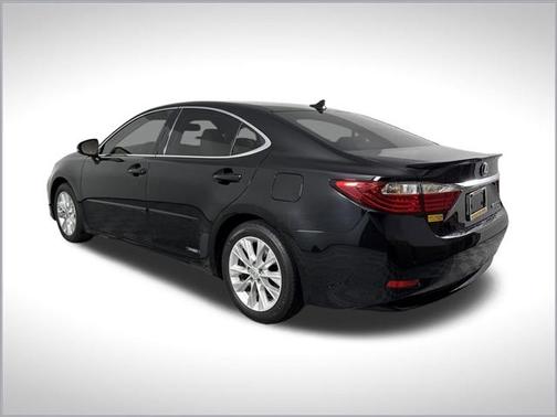 2014 Lexus ES 300h Base