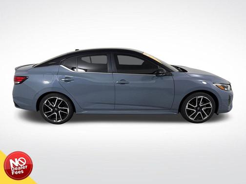 Atlantic Gray Metallic/Super Black 2025 Nissan Sentra SR