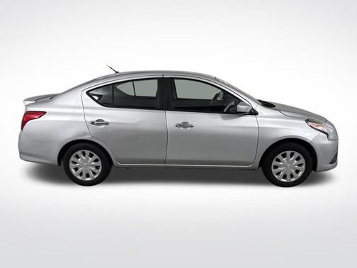 2016 Nissan Versa 1.6 SV