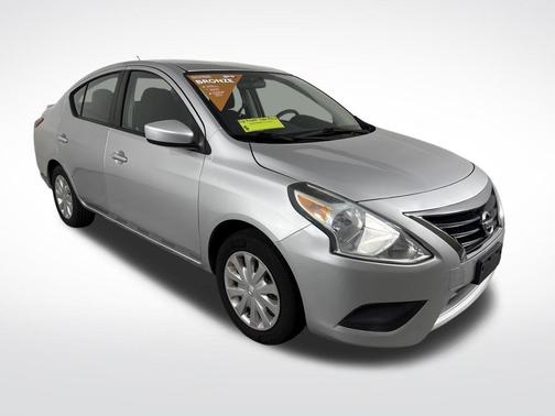 2016 Nissan Versa 1.6 SV