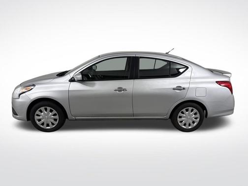 2016 Nissan Versa 1.6 SV