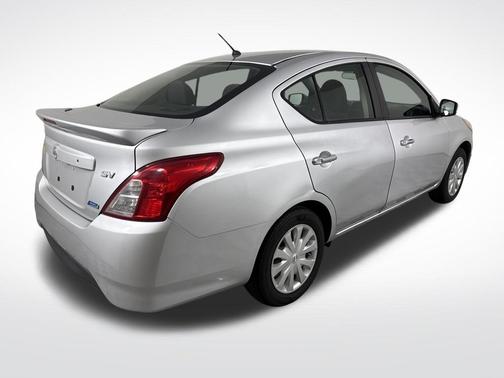 2016 Nissan Versa 1.6 SV