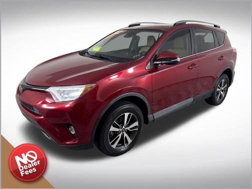 Pearl 2018 Toyota RAV4 XLE