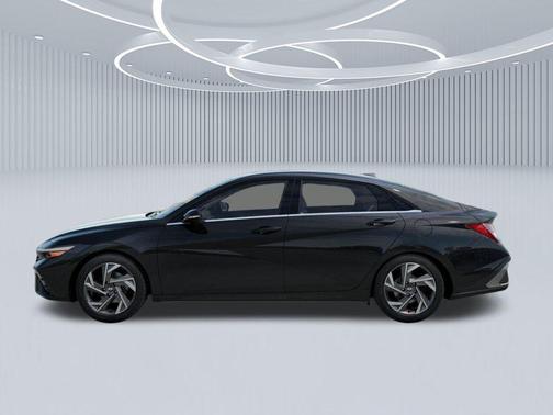 Abyss Black 2026 Hyundai ELANTRA Limited
