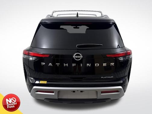 2023 Nissan Pathfinder Platinum FWD