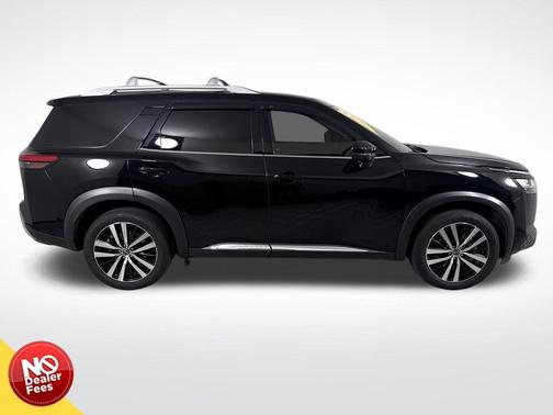 2023 Nissan Pathfinder Platinum FWD