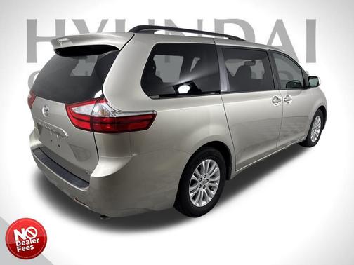 2016 Toyota Sienna SE