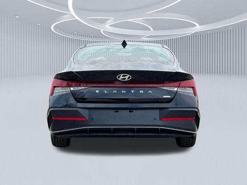 2025 Hyundai ELANTRA HEV Limited