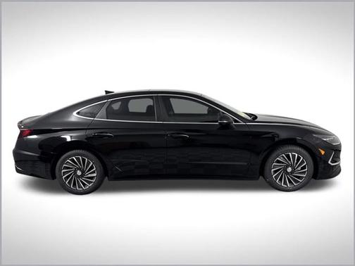 2022 Hyundai SONATA Hybrid Limited
