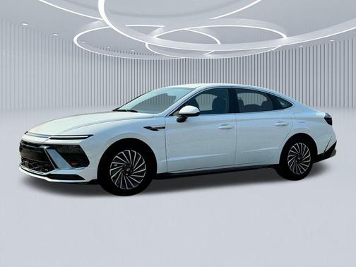 2025 Hyundai SONATA Hybrid SE