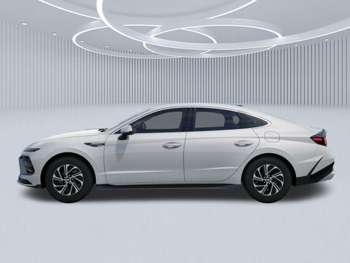 2026 Hyundai SONATA Hybrid Base