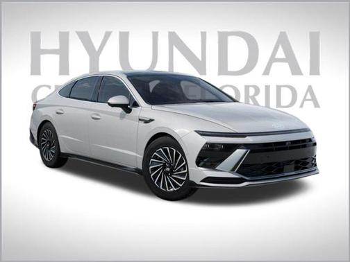 2025 Hyundai SONATA Hybrid Limited