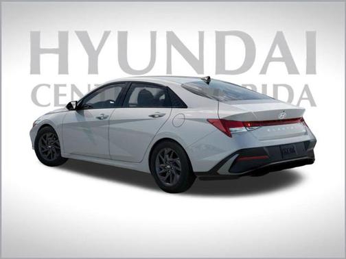 2025 Hyundai ELANTRA HEV Blue