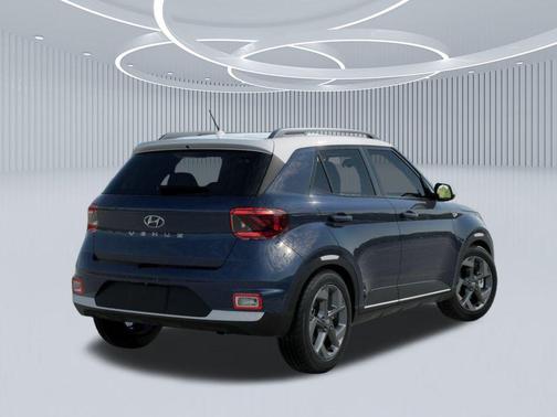 2026 Hyundai VENUE SEL w/Two-Tone Roof