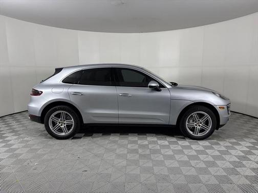 2017 Porsche Macan Base